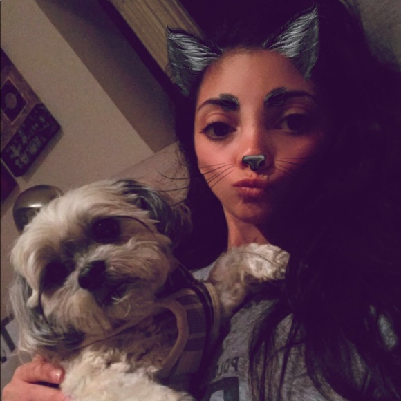 Meet your Posher, Gabriella - Picture 1 of 1